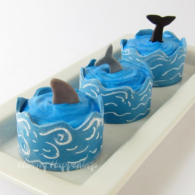 edible-cupcake-wrapper-waves-ocean-cupcakes copy