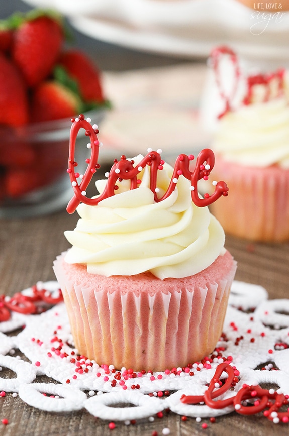 Strawberry-Cupcakes-Cream-Cheese-Frosting4