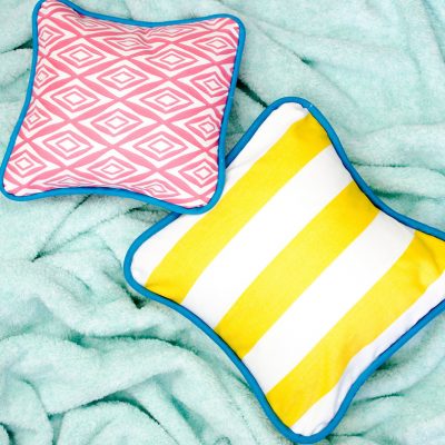 How to Sew a Pillow Cover with Piping thumbnail