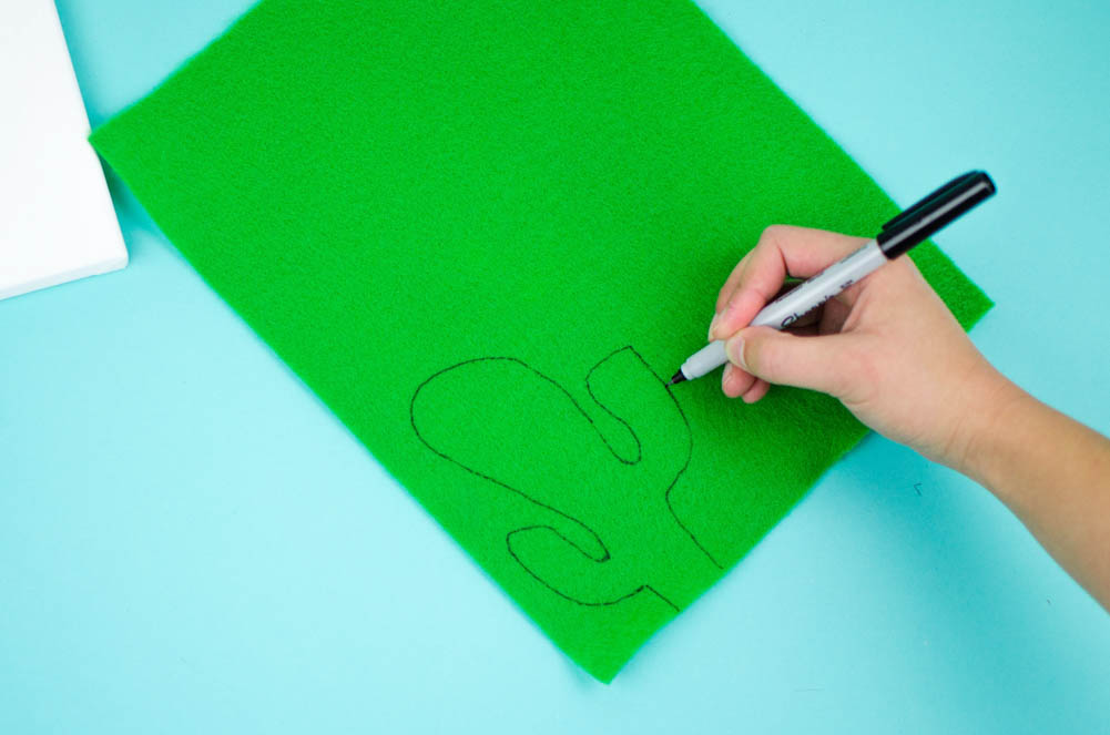 diy cactus canvas, diy canvas art, diy wall art, felt cactus 