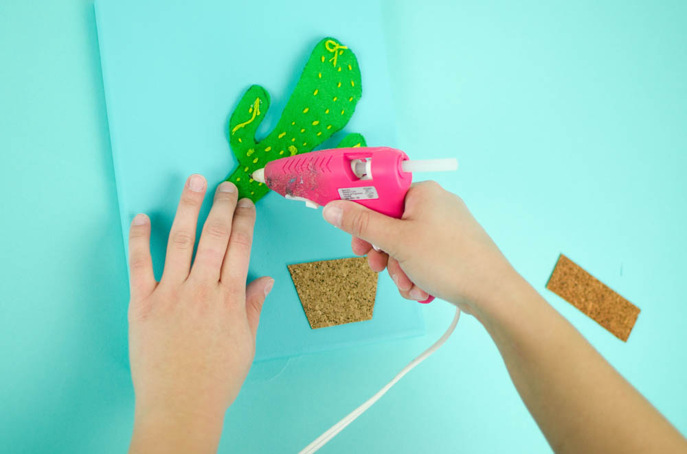 diy cactus canvas, diy canvas art, diy wall art, felt cactus 