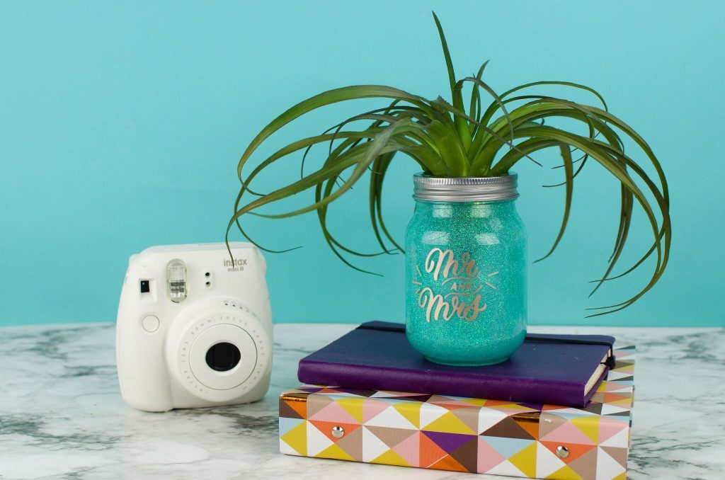 Simple DIY "Mr. & Mrs." Glitter Vase
