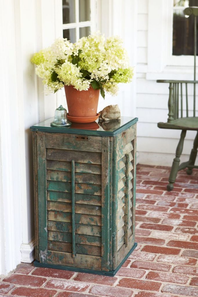 How to Build a Shutter Side Table 