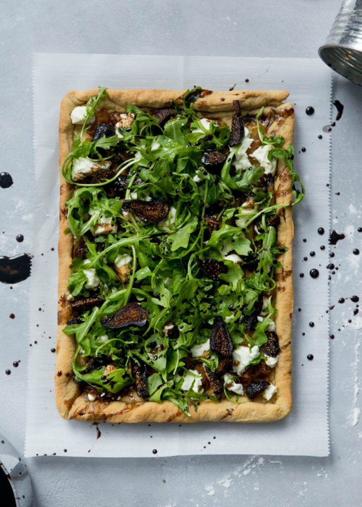Caramelized Onion, Fig & Goat Cheese Pizza with Arugula 