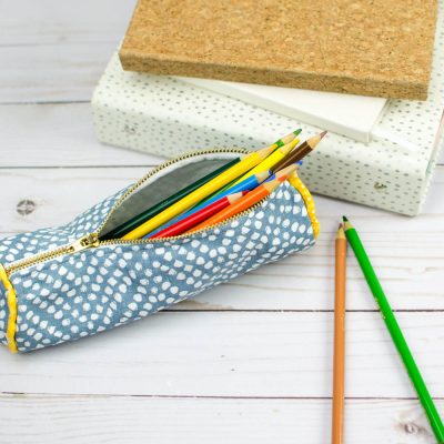 Easy DIY Pencil Case with Piping thumbnail