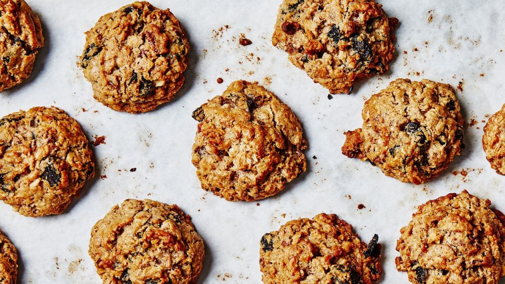 Best Oatmeal-Raisin Cookies 