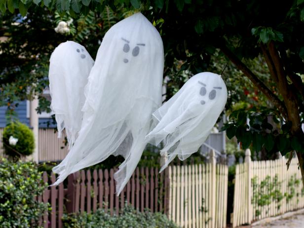 Hanging Halloween Ghosts