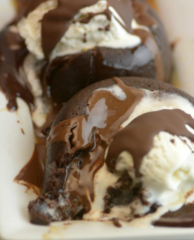 INSTANT POT CHOCOLATE LAVA CAKE