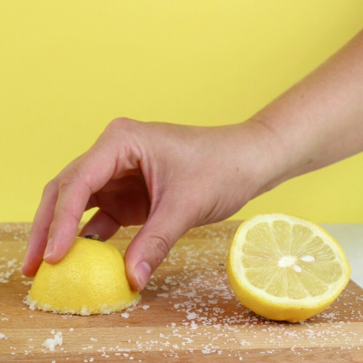 10 Cleaning Hacks You Probably Didn’t Know thumbnail