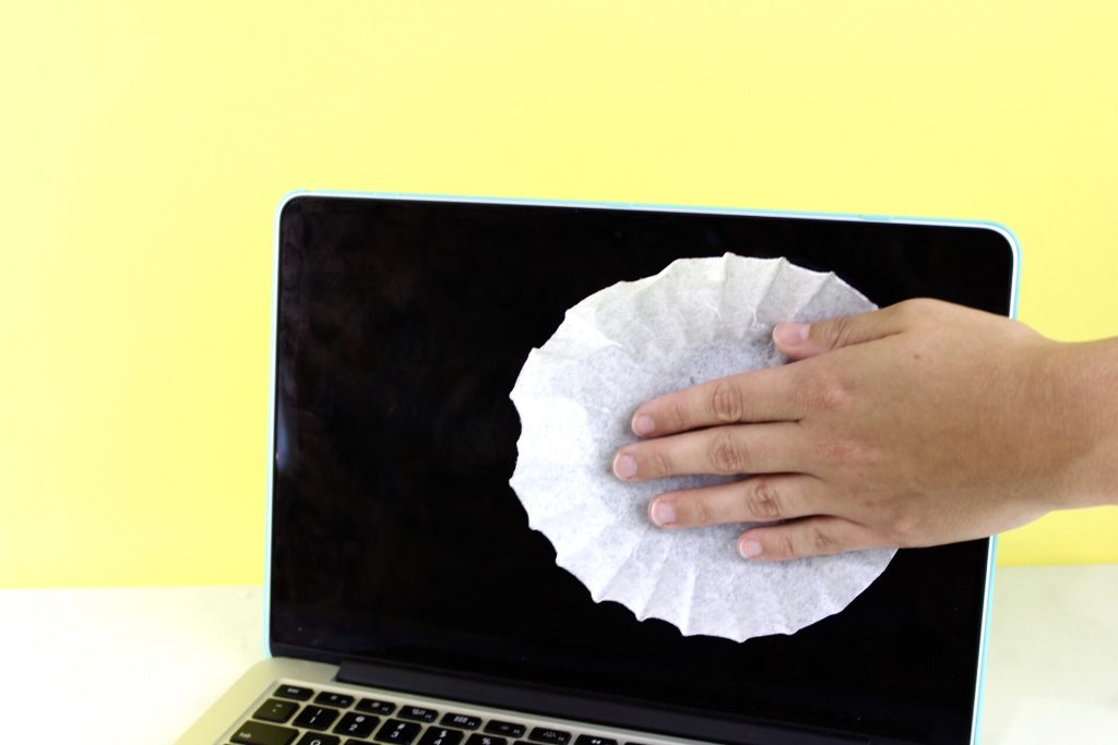 Coffee Filters Are Great For Dusting Screens
