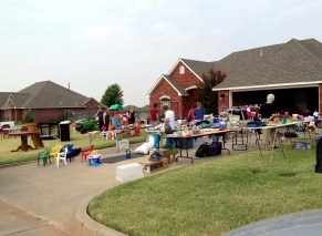 holding a yard sale before moving
