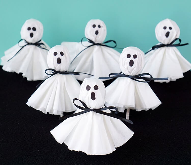 Coffee Filter Ghost Lollipops cute and easy twist on classic kleenex tissue project