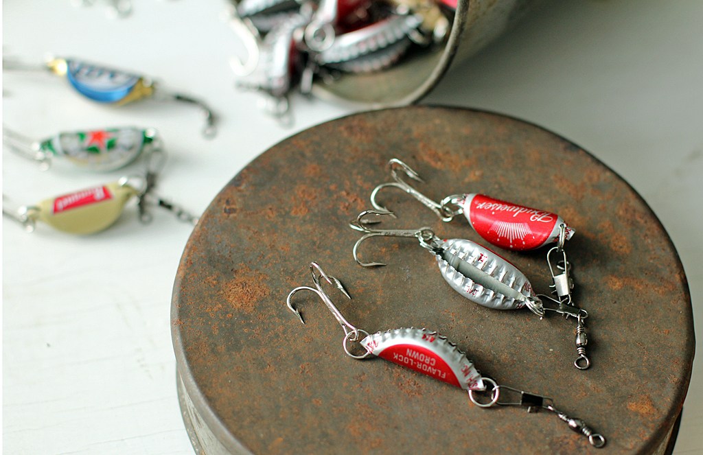 Fishing lures made from bottle caps - makes a great Christmas gift you can make on a budget