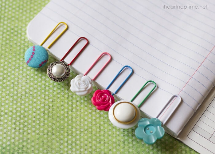  DIY SIMPLE AND CUTE BUTTON BOOKMARKS CRAFTS