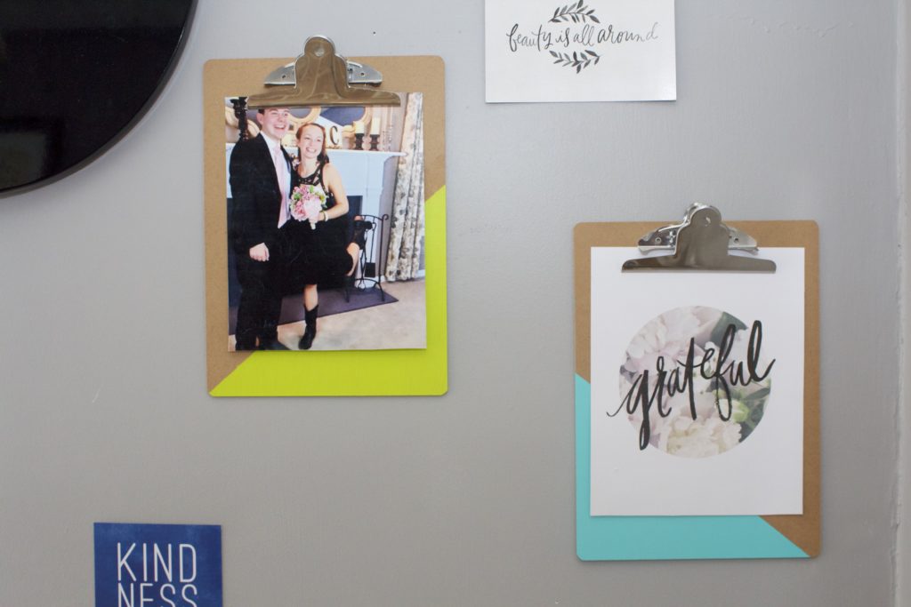 Simple Interchangeable Clipboard Room Decor