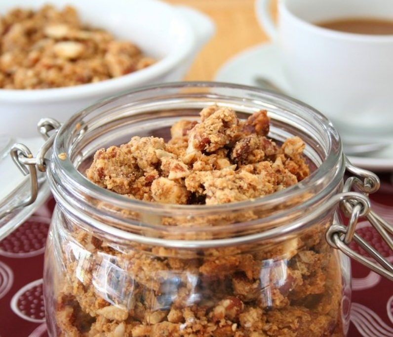 low carb, delicious and sugar-free keto peanut butter granola for breakfast