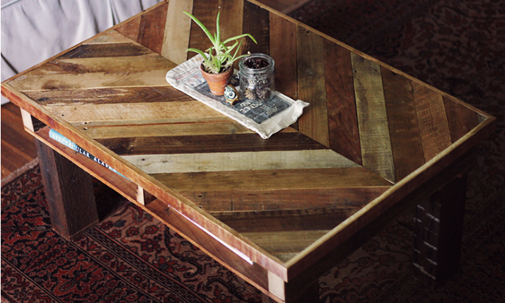 DIY pallet coffee table
