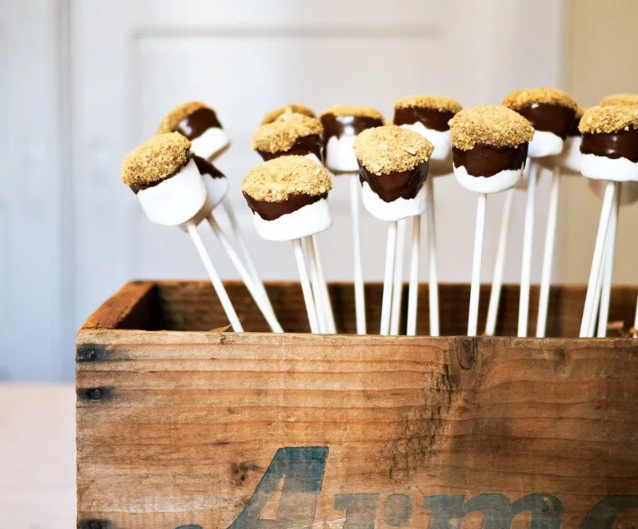 Marshmallows s'mores pops