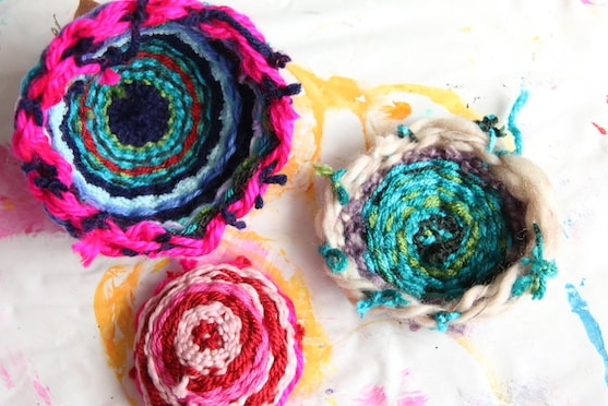 DIY Easy Cardboard Circle Weaving is a fun and easy activity for kids for Kids 