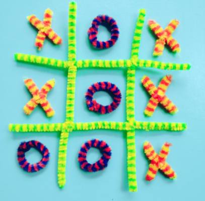 pipe cleaner tic tac toe game