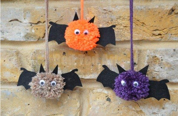 Bat Crafts – Pom Pom Bats