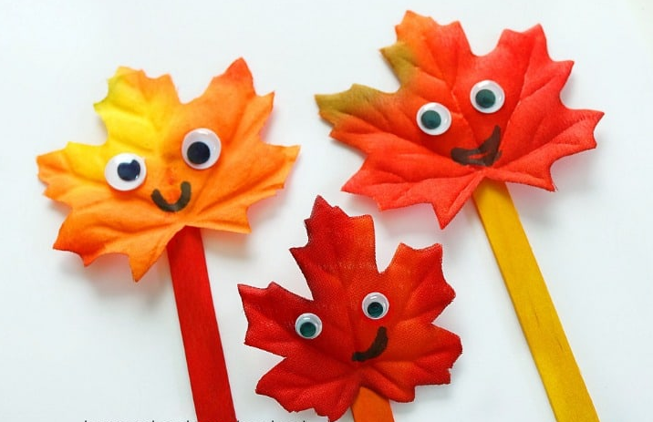 Super cute popsicle stick leaf puppets