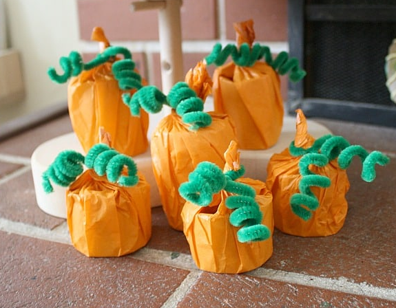 cardboard tube pumpkin holiday craft for kids 