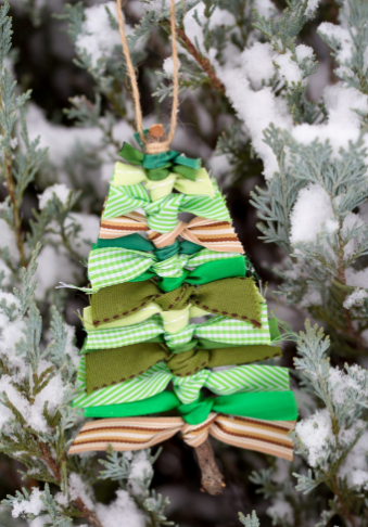 DIY Scrap Ribbon Christmas Tree Ornament 