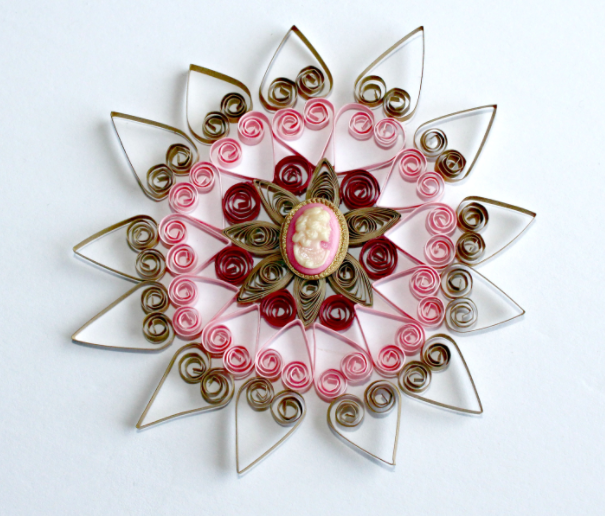 Simple Elegant Paper Quilled Christmas Ornament