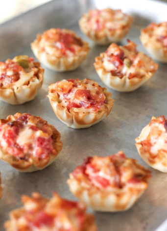 Yummy and spicy tomato bacon bites