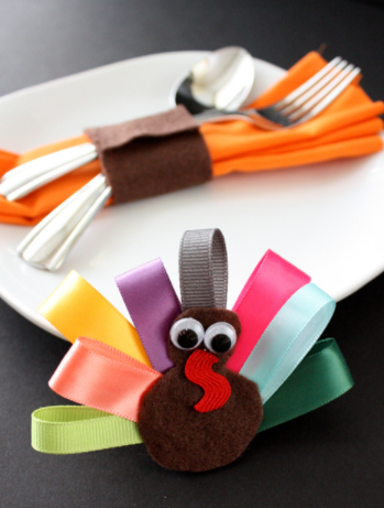 turkey napkin rings and turkey hair clips tutorial for kids