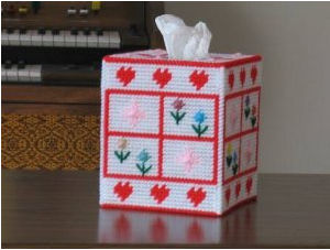 Hearts and flowers tissue box cover plastic canvas pattern