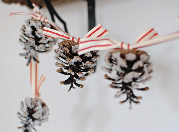 pine cone garland tutorial christmas holiday craft