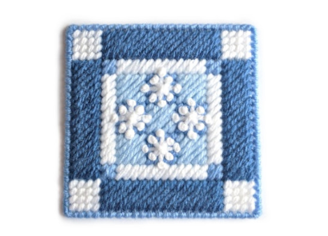A beautiful winter coaster perfect for gifts or parties