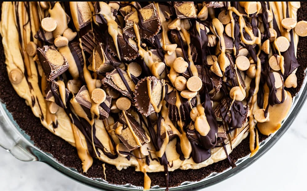 a delicious homemade peanut butter pie recipe with chocolate
