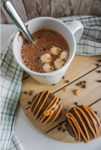 peanut butter hot cocoa bombs