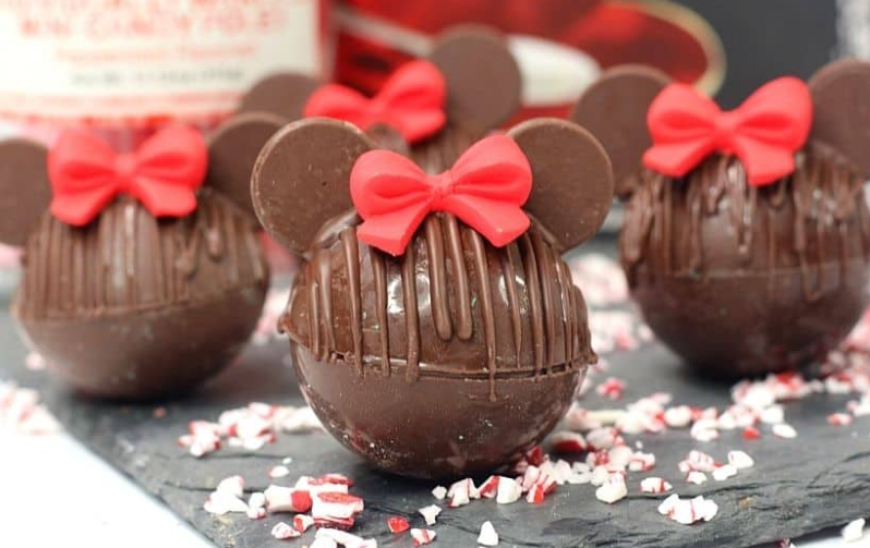minnie mouse shaped hot chocolate bombs