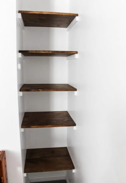 BUILD A SIMPLE WALL TO WALL SHELVES