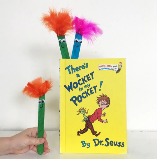 DR SEUSS “WOCKET IN POCKET” INSPIRED CRAFT FOR KIDS