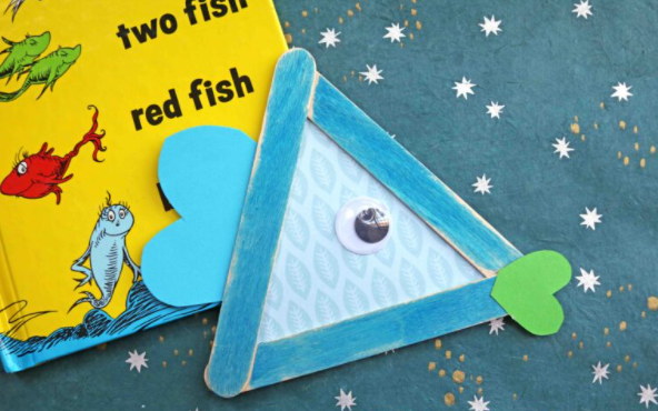 Dr Seuss Popsicle Stick One Fish, Two Fish – Kid Craft Idea