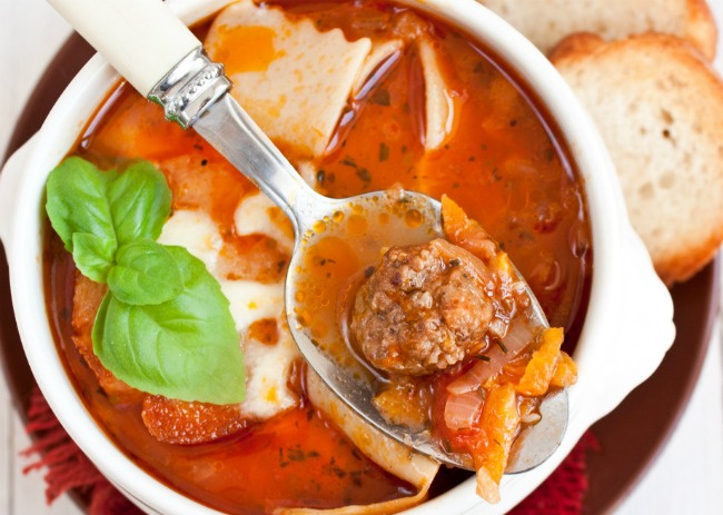 Delicious and easy to make one pot hearty lasagne soup recipe
