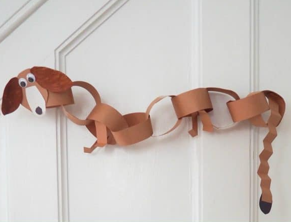 slinky dog paper chain that your kids will surely like