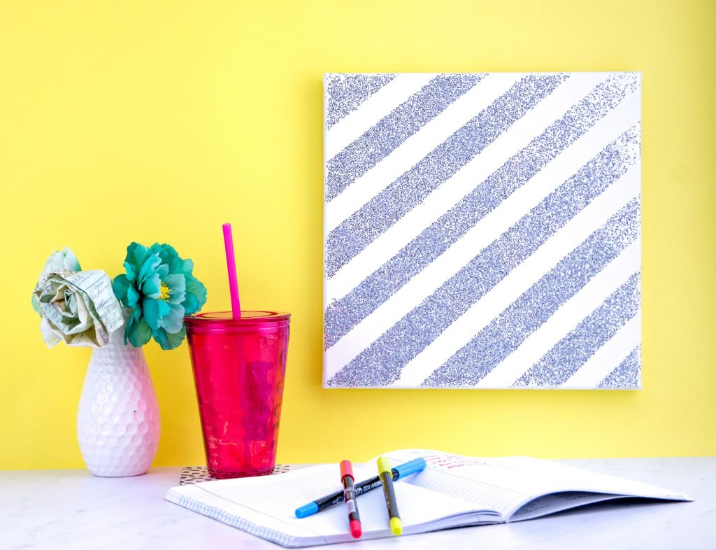 DIY STRIPED GLITTER CANVAS EASY AND SIMPLE CRAFT