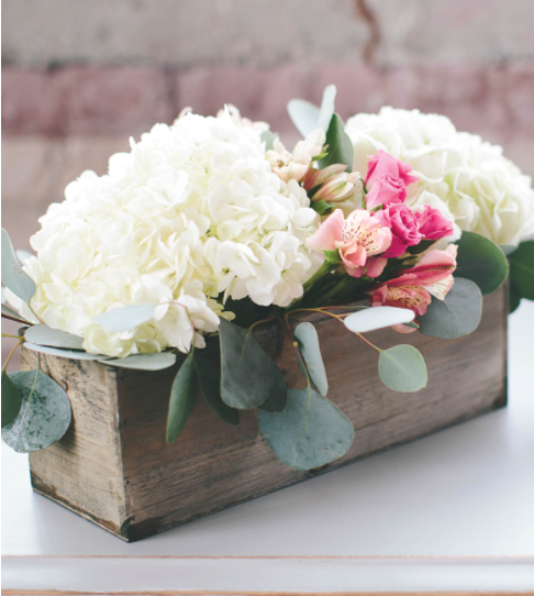 Homemade inexpensive modern hydrangea centerpiece flower party decor