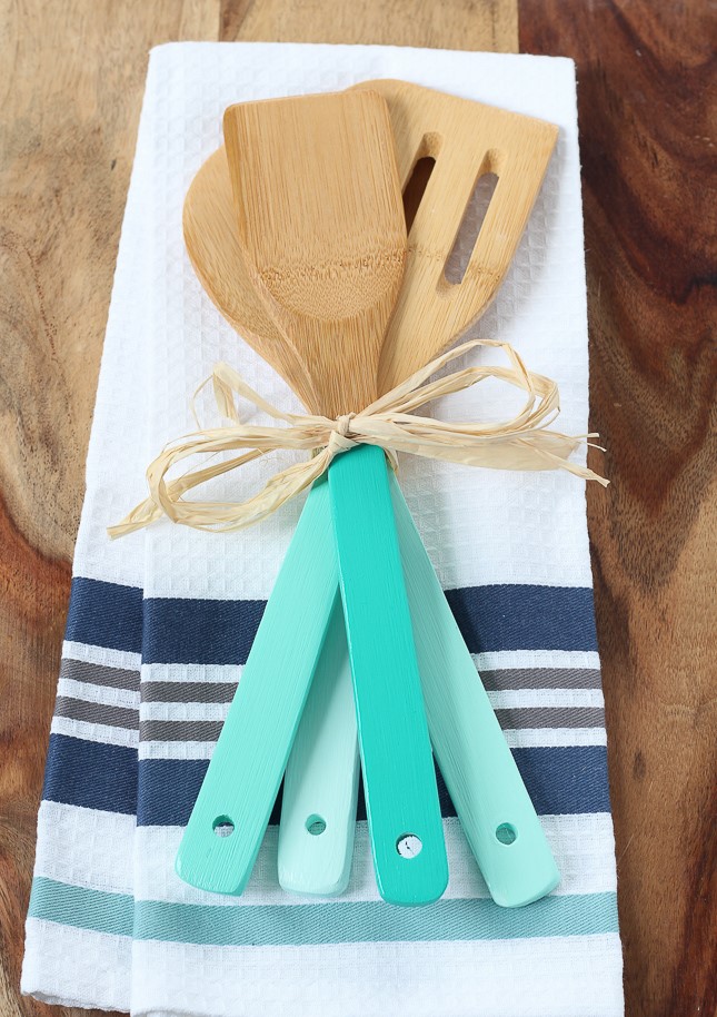 DIY Ombre Kitchen Utensils a cute and perfect craft to make