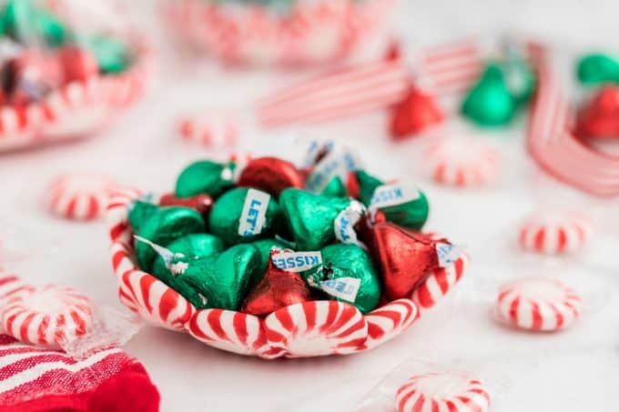 DIY PEPPERMINT CANDY BOWLS adorable and delicious gift for Christmas