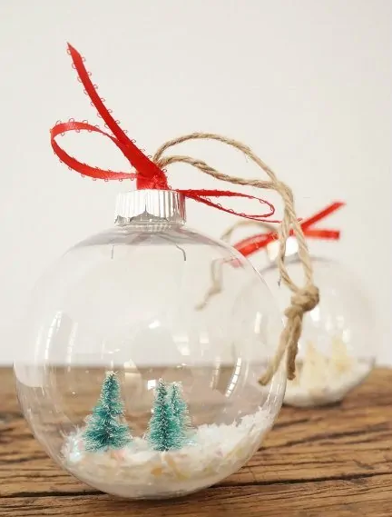 Snow globe Christmas ornaments