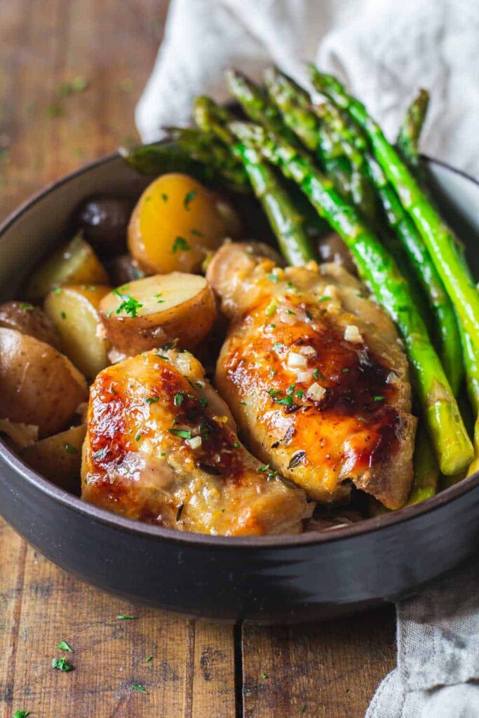 Easy Slow-Cooker And Flavorful Lemon Chicken