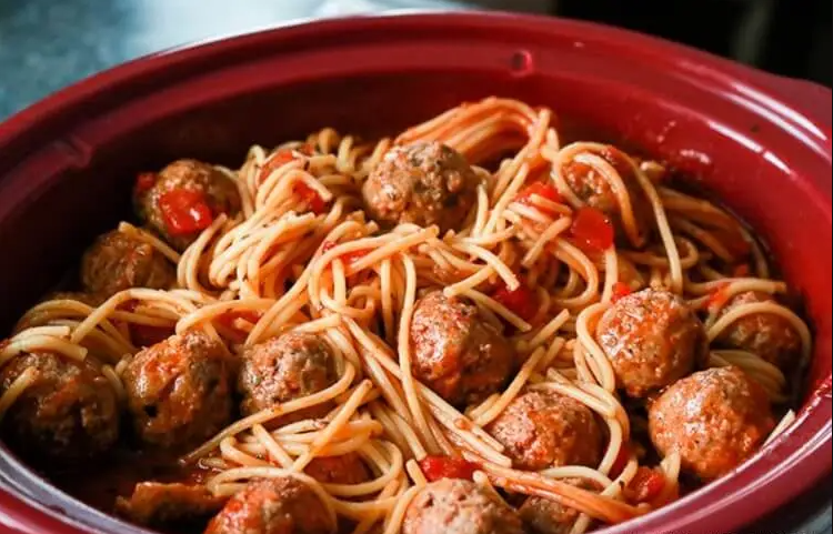 Slow Cooker Spaghetti & Meatballs