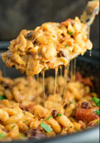 Slow Cooker Vegetarian Chili Mac